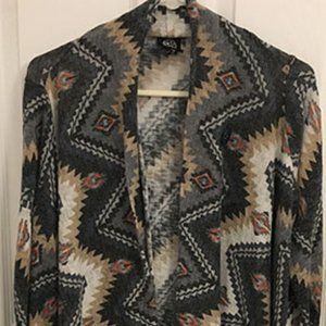 Bobeau drape with button